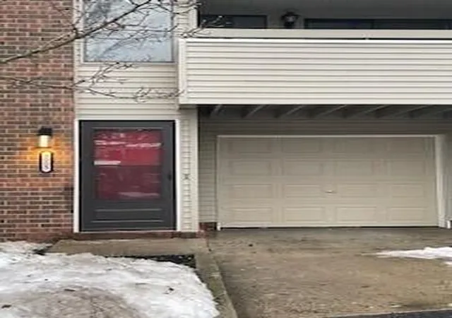 Photo 1 of Condo for sale at 3005 Chapshire Dr, Grand Rapids, MI 49546 | MLS# 70508956 | Listing updated on 2026-08-12