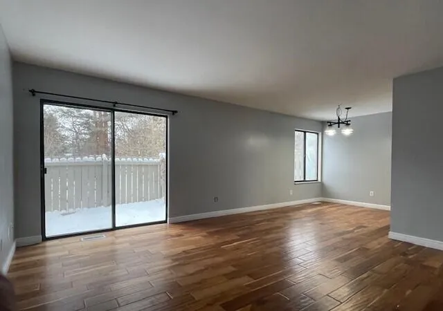Photo 3 of Condo for sale at 3005 Chapshire Dr, Grand Rapids, MI 49546 | MLS# 70508956 | Listing updated on 2026-08-12