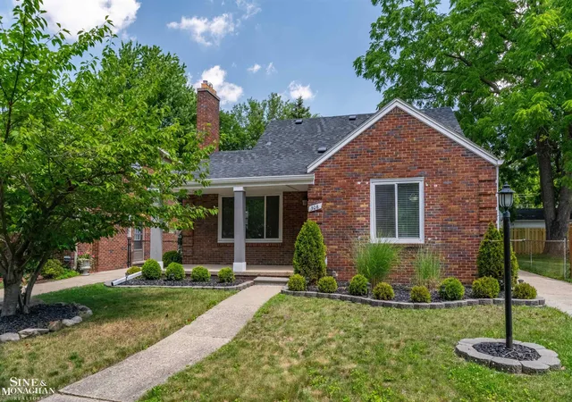 Homes for sale in Grosse Pointe Farms, MI | 308 Ridgemont Rd, Grosse Pointe Farms, MI 48236 | MLS# 50214701