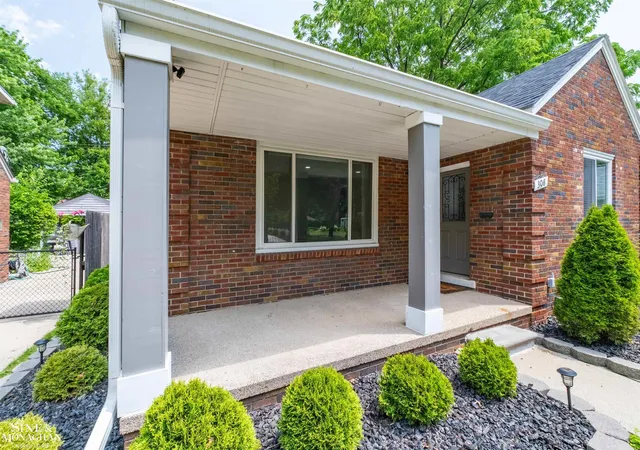Homes for sale in Grosse Pointe Farms, MI | 308 Ridgemont Rd, Grosse Pointe Farms, MI 48236 | MLS# 50214701