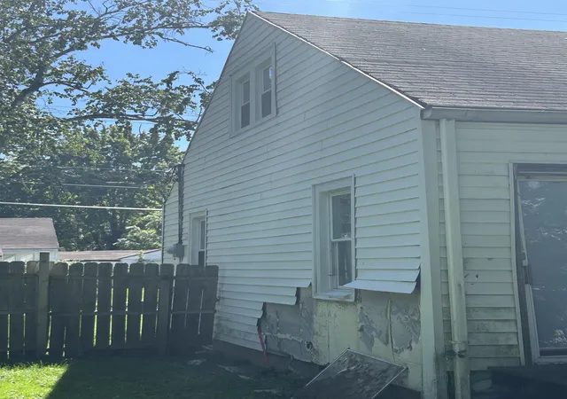 4th image of 1028 Campbell St, Flint, MI 48507 | MLS# 50210843