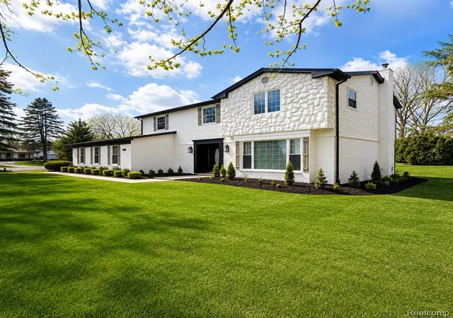 Photo 2 of Single family home for sale at 7275 Old Coach Trl, Washington, MI 48094 | MLS# 61020681 | Listing updated on 2026-08-14
