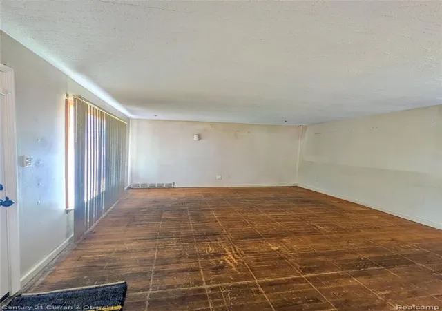 Photo 3 of Sale Pending at 26872 Colgate St, Inkster, MI 48141 3108 | MLS# 60972940 | Listing updated on 2026-08-28
