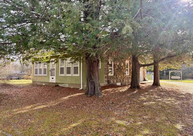 Homes for sale in Farwell, MI | 421 W Washington Rd, Farwell, MI 48622 | MLS# 50212076