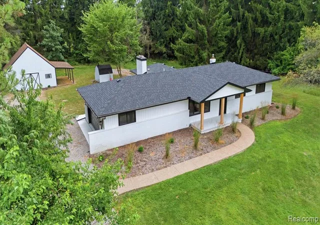2nd image of 3643 Noble Rd, Oxford, MI 48370 | MLS# 61015314