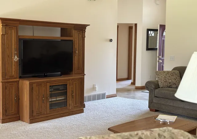 Photo 4 of Single family home for sale at 3092 Gaslight Ct, Bay City, MI 48706 | MLS# 50216796 | Listing updated on 2026-07-31