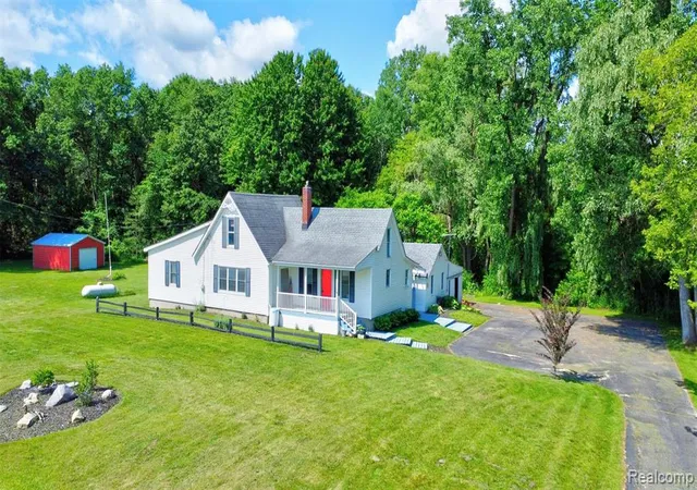 4th image of 13252 Dixie Hwy, Holly, MI 48442 | MLS# 61004110