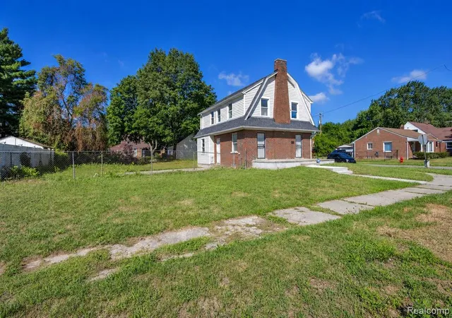 Photo 3 of Single family home for sale at 18785 Glenhurst St, Detroit, MI 48219 5904 | MLS# 61024306 | Listing updated on 2026-08-31