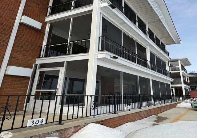 Homes for sale in Marine City, MI | 165 S Water St #103, Marine City, MI 48039 | MLS# 50199220