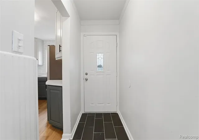 Homes for sale in Harper Woods, MI | 20201 Lancaster St, Harper Woods, MI 48225 1631 | MLS# 60981647