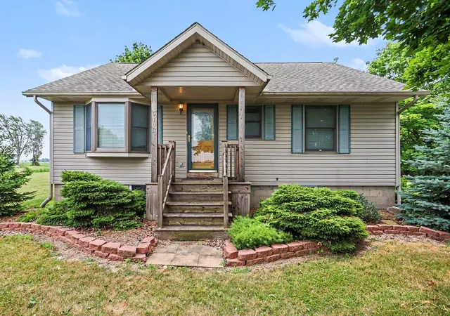 Photo 2 of Sale Pending at 9743 Sanilac Rd, Frankenmuth, MI 48734 | MLS# 50215735 | Listing updated on 2026-09-08