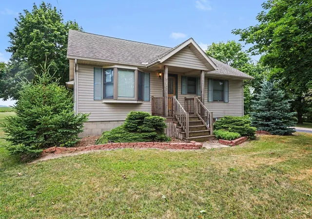 Photo 3 of Sale Pending at 9743 Sanilac Rd, Frankenmuth, MI 48734 | MLS# 50215735 | Listing updated on 2026-09-08