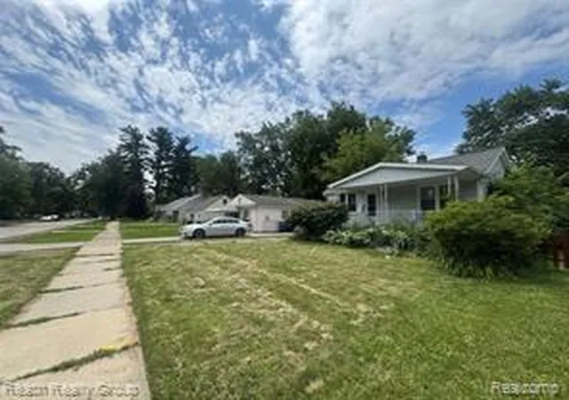 Homes for sale in Redford, MI | 18513 Centralia, Redford, MI 48240 | MLS# 61009433