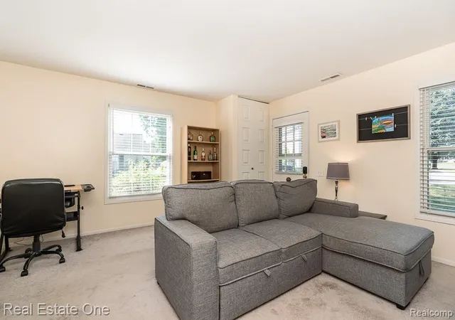 Photo 3 of Sale Pending at 2652 Wildwood Ct, Lake Orion, MI 48360 1758 | MLS# 60925926 | Listing updated on 2026-09-08