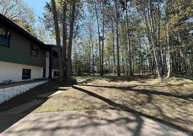 Photo 5 of Single family home for sale at 12 Elder Dr, Marquette, MI 49855 | MLS# 50208203 | Listing updated on 2026-08-30