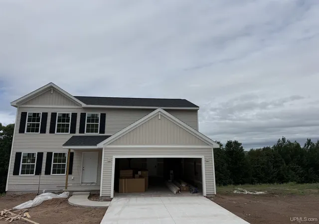 Photo 1 of Single family home for sale at 1019 Red Oak Ln, Houghton, MI 49931 | MLS# 50215686 | Listing updated on 2026-07-31