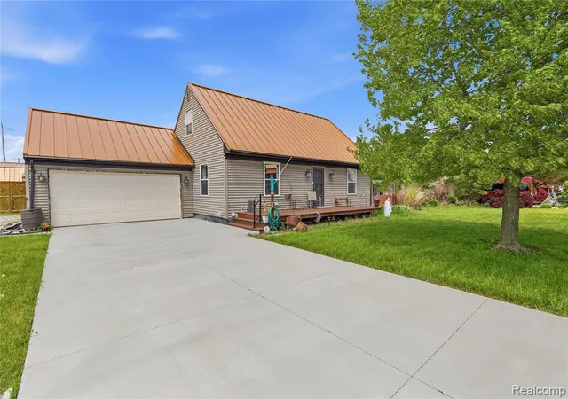 Homes for sale in Imlay City, MI | 792 Fairview Dr, Imlay City, MI 48444 | MLS# 60995230