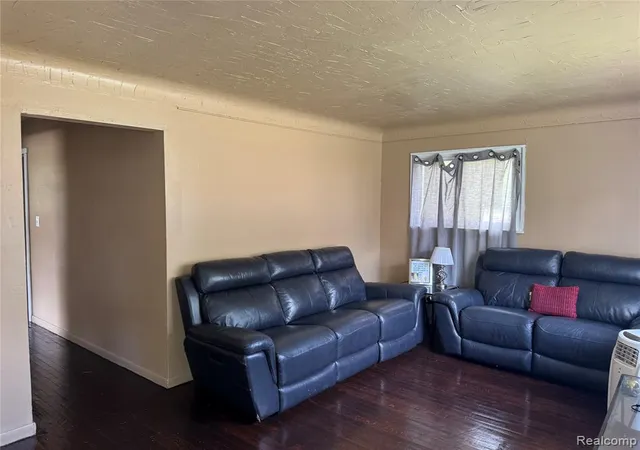 2nd image of 8103 Fielding St, Detroit, MI 48228 | MLS# 60929320
