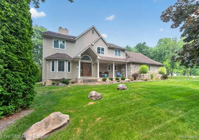 3rd image of 3556 Shady Beach Blvd, Orchard Lake, MI 48324 | MLS# 61013496