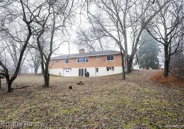 2nd image of 5880 Whittaker Rd, Ypsilanti, MI 48197 | MLS# 60975475