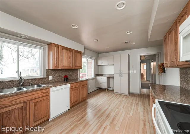 5th image of 5880 Whittaker Rd, Ypsilanti, MI 48197 | MLS# 60975475
