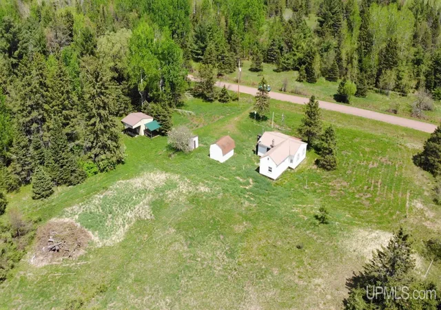 Homes for sale in Bruce Crossing, MI | 15467 Larson Rd, Bruce Crossing, MI 49912 | MLS# 50209060