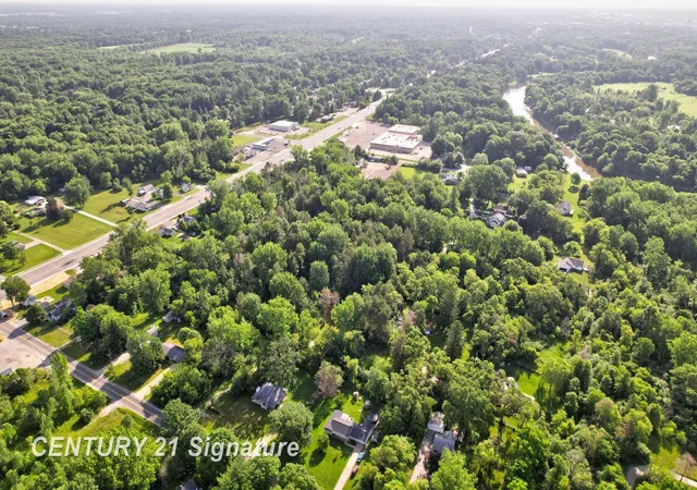 3rd image of 1948 E Chippewa River Rd, Midland, MI 48640 | MLS# 50212489