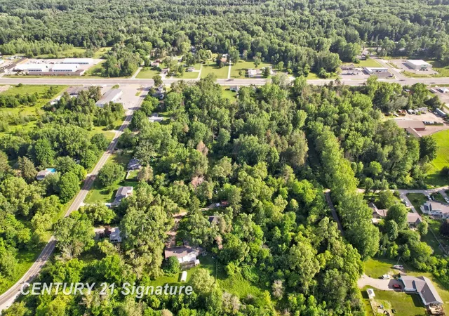 4th image of 1948 E Chippewa River Rd, Midland, MI 48640 | MLS# 50212489