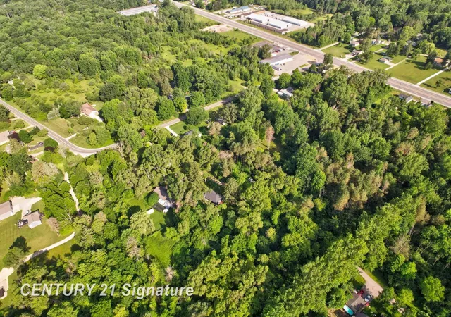 5th image of 1948 E Chippewa River Rd, Midland, MI 48640 | MLS# 50212489
