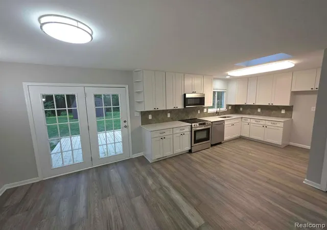 4th image of 2564 Mueller Rd, Lake Orion, MI 48359 | MLS# 61022817