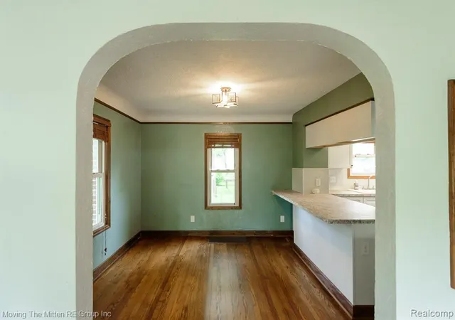 Photo 4 of Sale Pending at 2037 Vivian Rd, Monroe, MI 48162 4131 | MLS# 61013786 | Listing updated on 2026-09-06