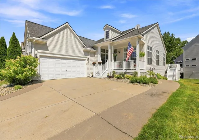Photo 2 of Sale Pending at 1535 Fountain View Ln, Oxford, MI 48371 6701 | MLS# 61025249 | Listing updated on 2026-09-12