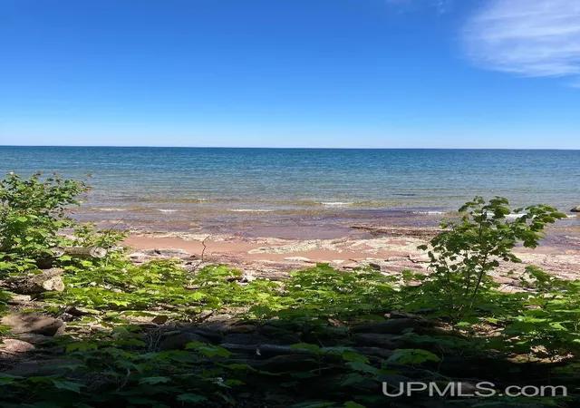 Homes for sale in Au Train, MI | 61 Shore Dr Dr, Au Train, MI 49806 | MLS# 50212795