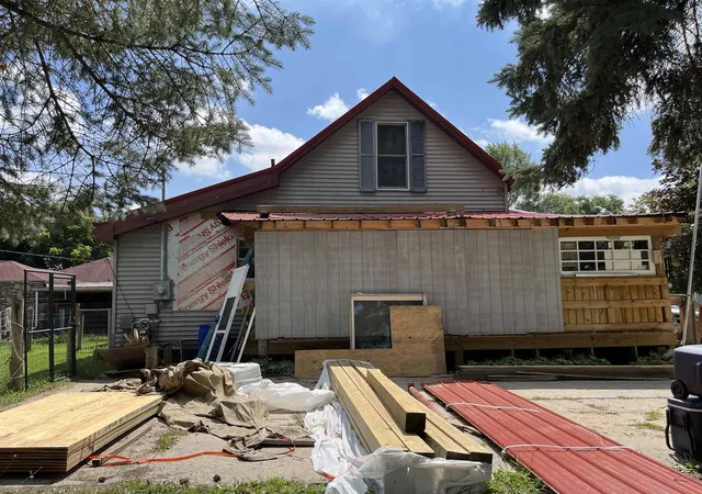 Photo 2 of Single family home for sale at 319 S Church St, Standish, MI 48658 | MLS# 50218726 | Listing updated on 2026-08-30