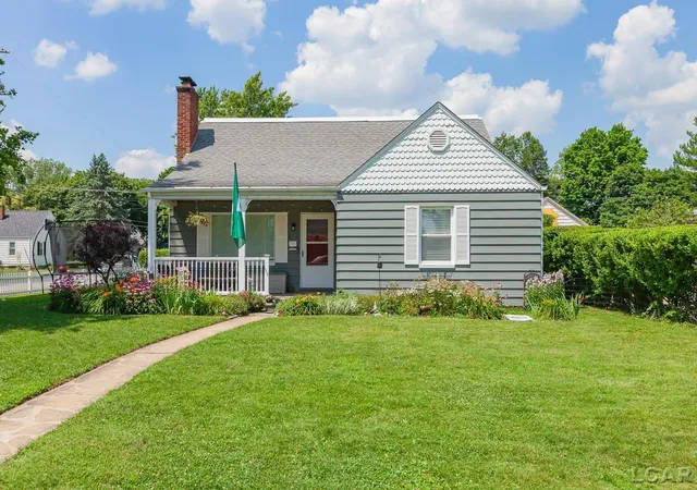 Homes for sale in Tecumseh, MI | 219 Bidwell St, Tecumseh, MI 49286 | MLS# 50214834