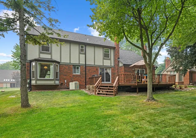 Photo 2 of Single family home for sale at 25872 Hunt Clb Blvd, Farmington Hills, MI 48335 | MLS# 70546594 | Listing updated on 2026-08-21