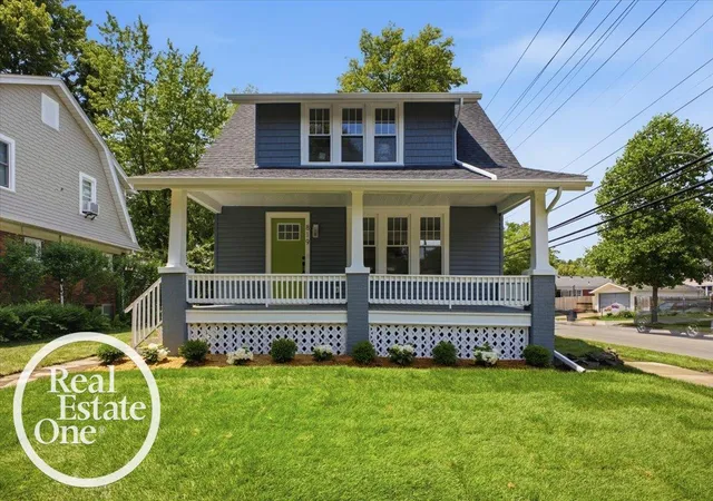 Homes for sale in Grosse Pointe, MI | 819 Notre Dame St, Grosse Pointe, MI 48230 | MLS# 50213378
