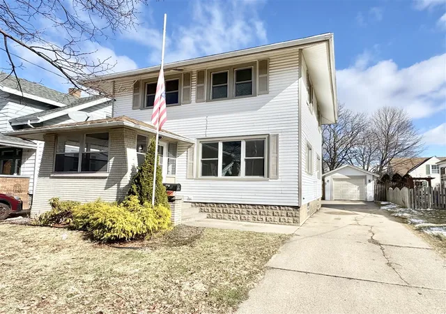 Photo 1 of Sale Pending at 1420 Jennette Ave, Grand Rapids, MI 49504 | MLS# 70516282 | Listing updated on 2026-02-28