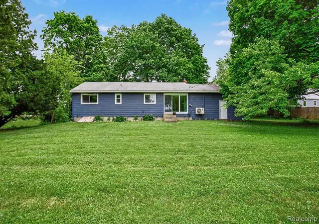 Homes for sale in Lapeer, MI | 2487 N Lapeer Rd, Lapeer, MI 48446 | MLS# 61004325