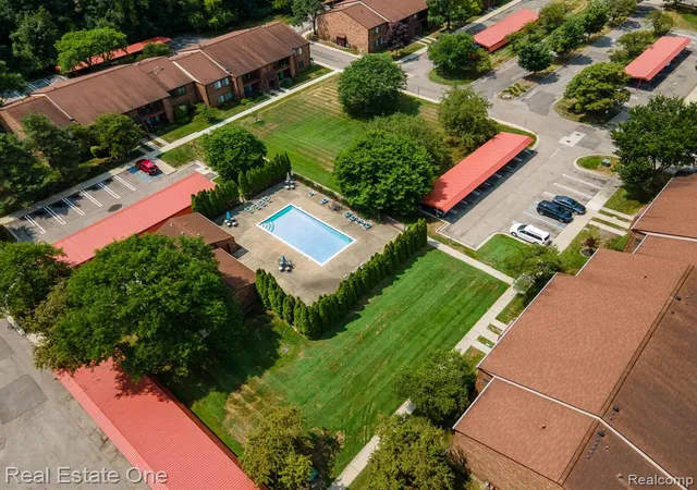 Photo 2 of Sale Pending at 23788 Village House Dr #8B, Southfield, MI 48033 2615 | MLS# 61014761 | Listing updated on 2026-09-06