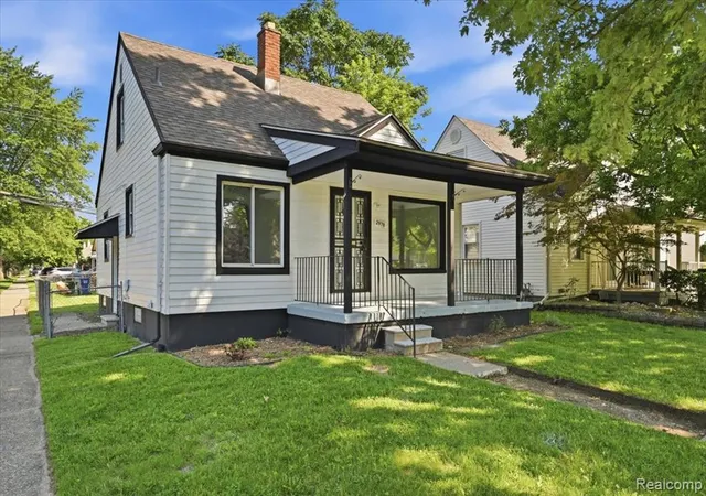Homes for sale in Lincoln Park, MI | 2978 Bailey Ave, Lincoln Park, MI 48146 | MLS# 61011145