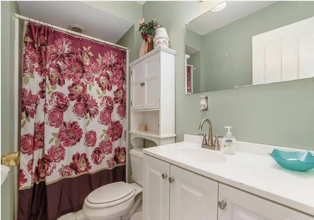 4th image of 19954 Woodcrest St, Harper Woods, MI 48225 | MLS# 70529264