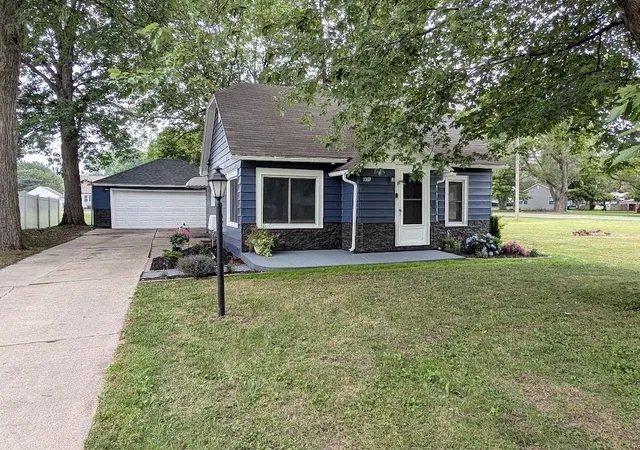 Photo 2 of Single family home for sale at 1069 N Scheurmann Rd, Essexville, MI 48732 | MLS# 50215589 | Listing updated on 2026-10-05