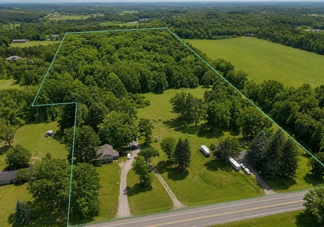 2nd image of 6034 136th Ave, Saugatuck, MI 49453 | MLS# 70531458