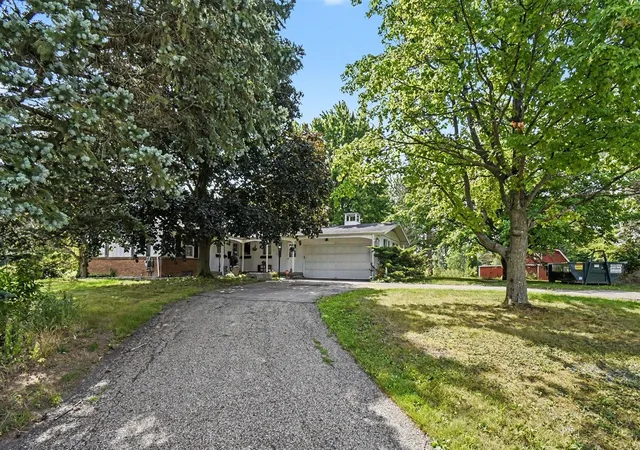 Photo 2 of Single family home for sale at 5124 60th St, Grand Rapids, MI 49512 | MLS# 70555469 | Listing updated on 2026-08-31