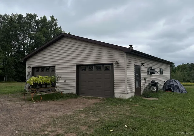 Photo 3 of Single family home for sale at 28934 Hwy M 28 Hwy, Bergland, MI 49910 | MLS# 50219621 | Listing updated on 2026-09-16