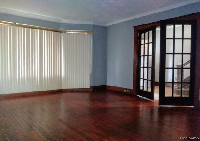2nd image of 940 Burlingame St, Detroit, MI 48202 | MLS# 60355599