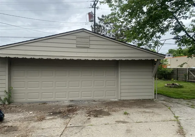 Homes for sale in Romulus, MI | 9350 Biddle St, Romulus, MI 48174 | MLS# 70534351