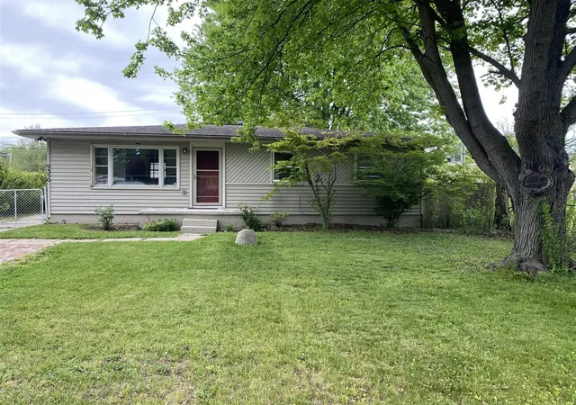 Homes for sale in Romulus, MI | 9350 Biddle St, Romulus, MI 48174 | MLS# 70534351