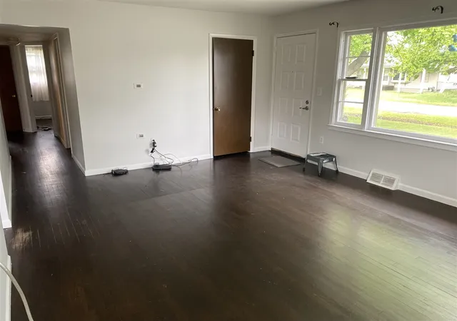 Homes for sale in Romulus, MI | 9350 Biddle St, Romulus, MI 48174 | MLS# 70534351